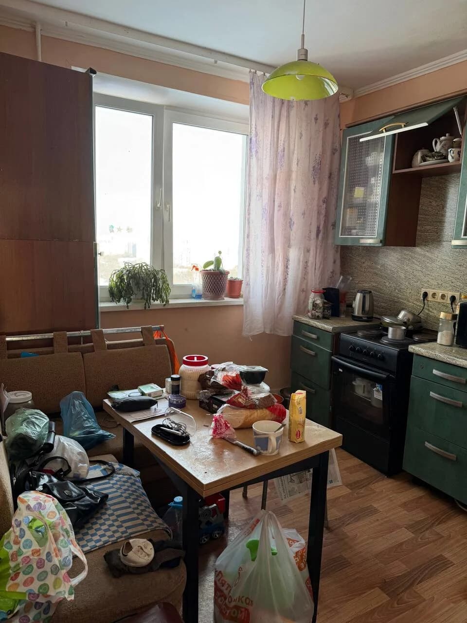 Квартира была не приватизирована и были долги по коммуналке